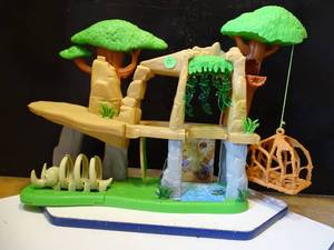 lot 82 image: LION GUARD DEFEND THE PRIDE LAND INTERACTIVE PLAYSET