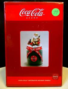 lot 99 image: COCA COLA DECORATIVE HOLIDAY CANDLE