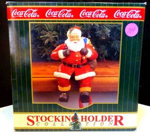 lot 104 image: RARE 1998 COCA COLA SANTA STOCKING HOLDER - $$