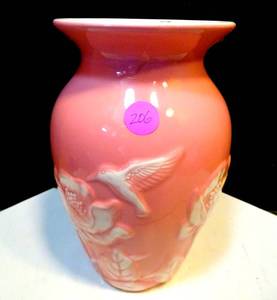 lot 206 image: PRETTY PINK VASE