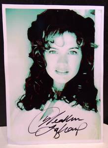 lot 225 image: AUTHENTIC NIGHTMARE ON ELM STREET ACTRESS HEATHER LANGENCAMO HAND SIGNED 5 X 7 PHOTO