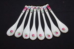 lot 35 image: Decorative Porcelain Spoons