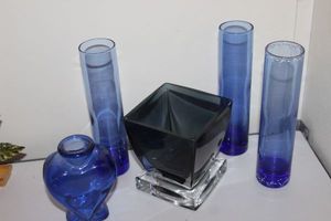 lot 52 image: Cobalt Blue Vases and Black Glass Square Vase