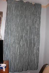 lot 253 image: Two Sets of Curtains