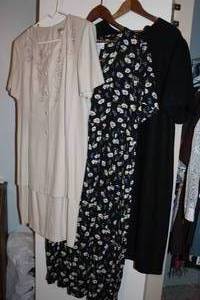 lot 267 image: Plus size dresses size 16