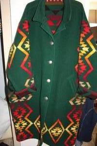 lot 272 image: Plus size coat