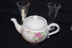 lot 82 image: Two Crystal vases and Ceramic Tea Pot