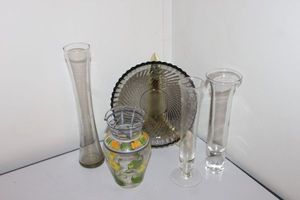 lot 90 image: Home Dcor Glassware