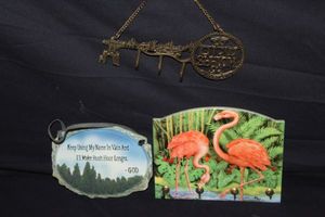 lot 121 image: Wall Deco