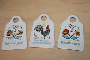 lot 140 image: Ceramic decorative kitchen wall decor