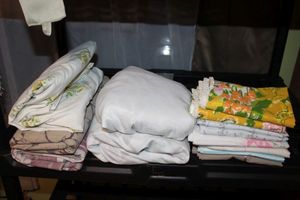 lot 160 image: Sheets and Pillow Cases