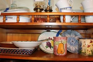 lot 204 image: Misc. Dishes