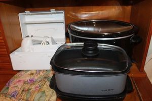 lot 224 image: Crock Pot Electric Cooker and Hand Mixer with case
