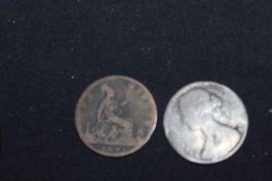 lot 230 image: 1893  and 1862 Great Britain Queen Victoria Pennys