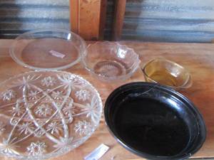 lot 43 image: pie plates, crystal platter, 2 bowls