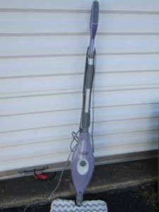 lot 116 image: Shark FLOOR Steamer