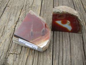 lot 123 image: GEODE SLICED