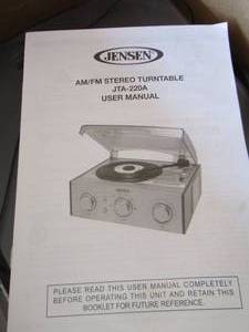 lot 147 image: Jensen AMFM  TURNTABLE