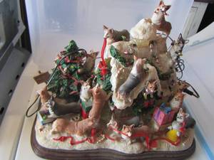 lot 157 image: CHRISTMAS DECOR WITH CORGIS