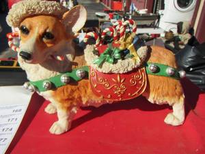 lot 166 image: doggy Christmas dcor
