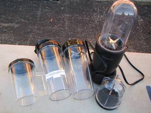 lot 188 image: Ninja chopperSmoothie maker