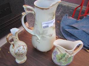 lot 192 image: 3 vases