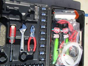 lot 224 image: roadside emergency kit new
