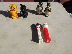 lot 249 image: S&P shakers