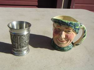 lot 250 image: Toby mug- small shot glass
