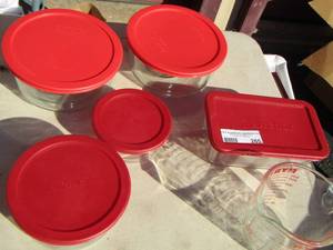 lot 265 image: ANCHOR HOCKING GLASSWARE W Red Lids
