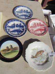 lot 279 image: Decorative Plates