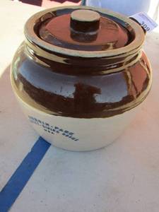 lot 309 image: Vintage Durgin Park Market Dining Rooms USA Bean Pot Crock Pot  NUMBER 3