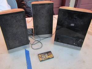 lot 316 image: stereo and speakers with remote