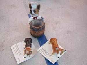 lot 326 image: dog dcor collectables