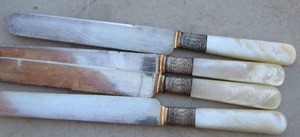 lot 339 image: Pearl handled butter knifes