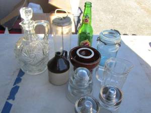 lot 357 image: Mixed kitchen lot of dishes and more