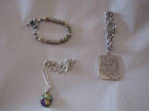 lot 388 image: womens bracelet lot