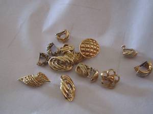 lot 372 image: gold color clip on earrings
