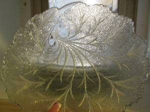 lot 68 image: clear glass dinner plates with design