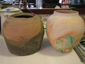lot 76 image: qty 2 dcor vases