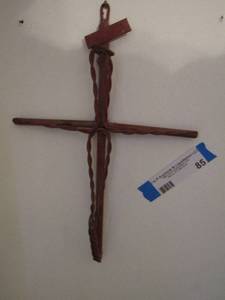 lot 85 image: metal barbed wire cross
