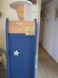 lot 88 image: Texas MAN VHS Holder  OR CABINET  64 x 12 12 x 8 12  MADE BY DAN KRIVOSHIA