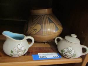 lot 111 image: Native American POTTERY   &   Creamer and Sugar - PIGEON FORGE POTTERY