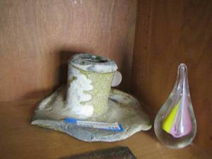 lot 116 image: pottery - glass dcor