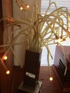 lot 121 image: MULTI LIGHT Table  - works as seen in pic