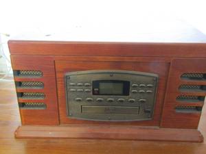 lot 123 image: Crosley record player