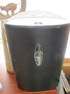 lot 126 image: Embassy paper shredder