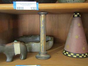 lot 133 image: Native American art- bear- cone plus