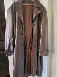 lot 58 image: Genuine leather Trench COAT  SIZE 42T   KOREA