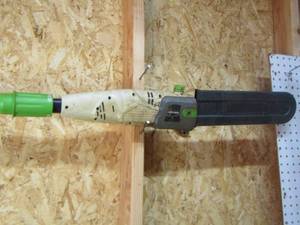 lot 200 image: Electric Portland tree trimmer